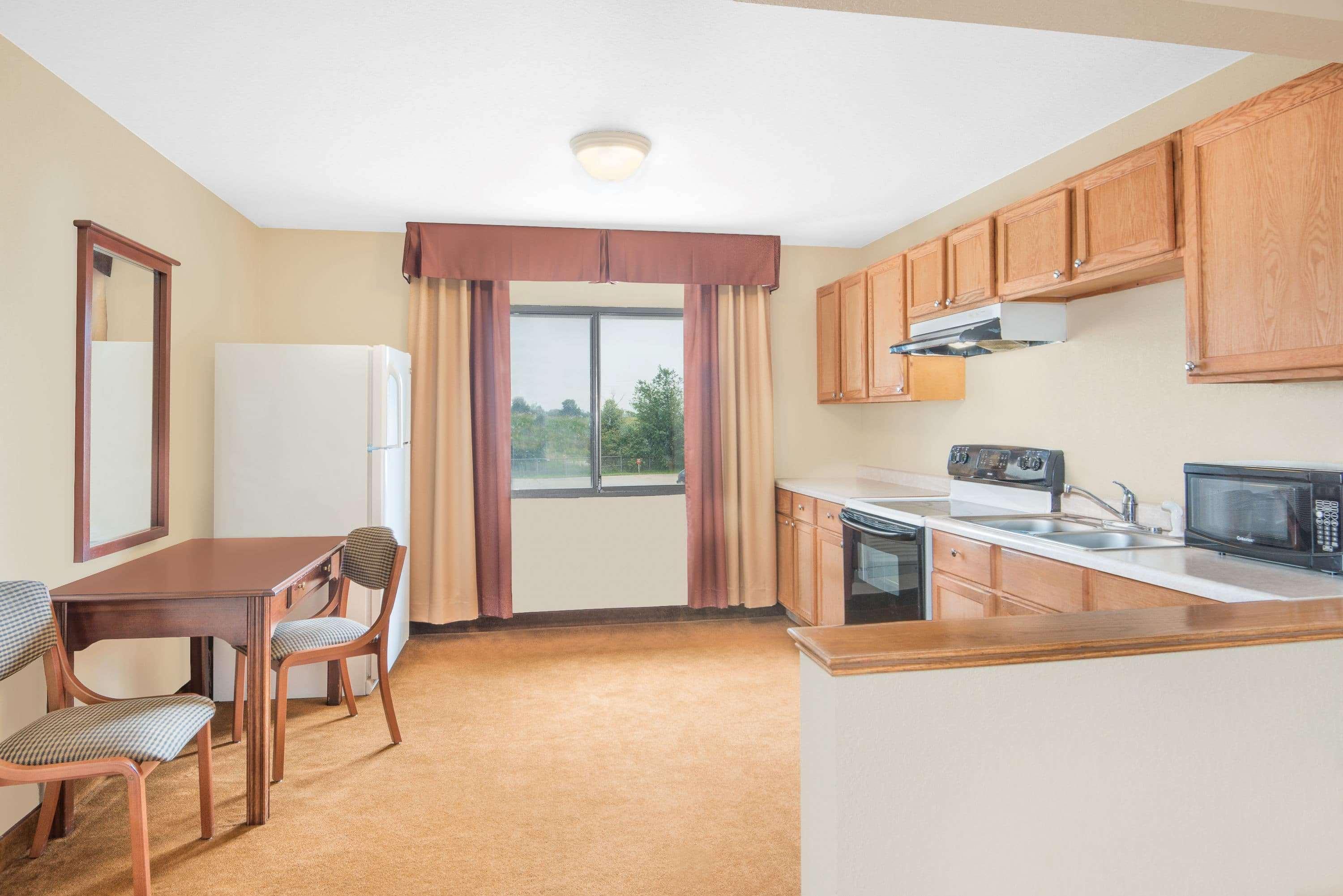 Super 8 By Wyndham Marshalltown Εξωτερικό φωτογραφία