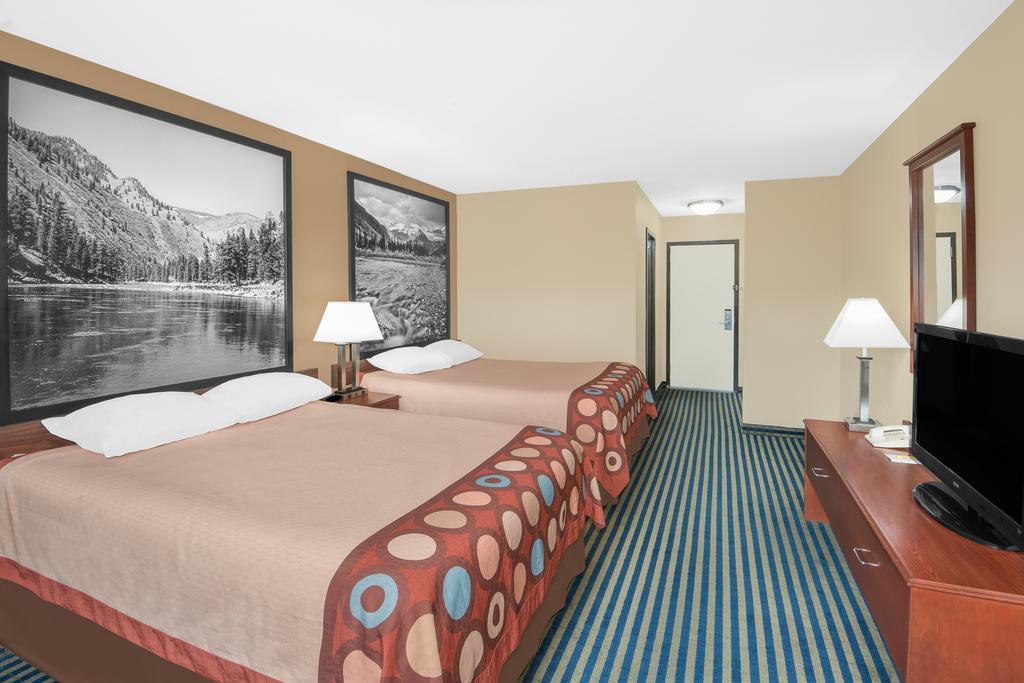 Super 8 By Wyndham Marshalltown Εξωτερικό φωτογραφία