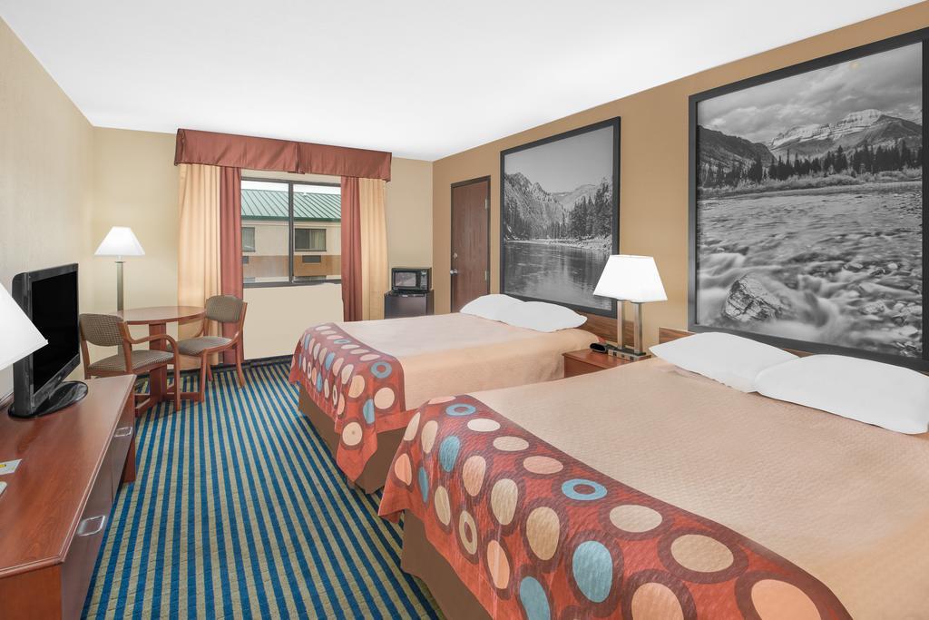Super 8 By Wyndham Marshalltown Εξωτερικό φωτογραφία